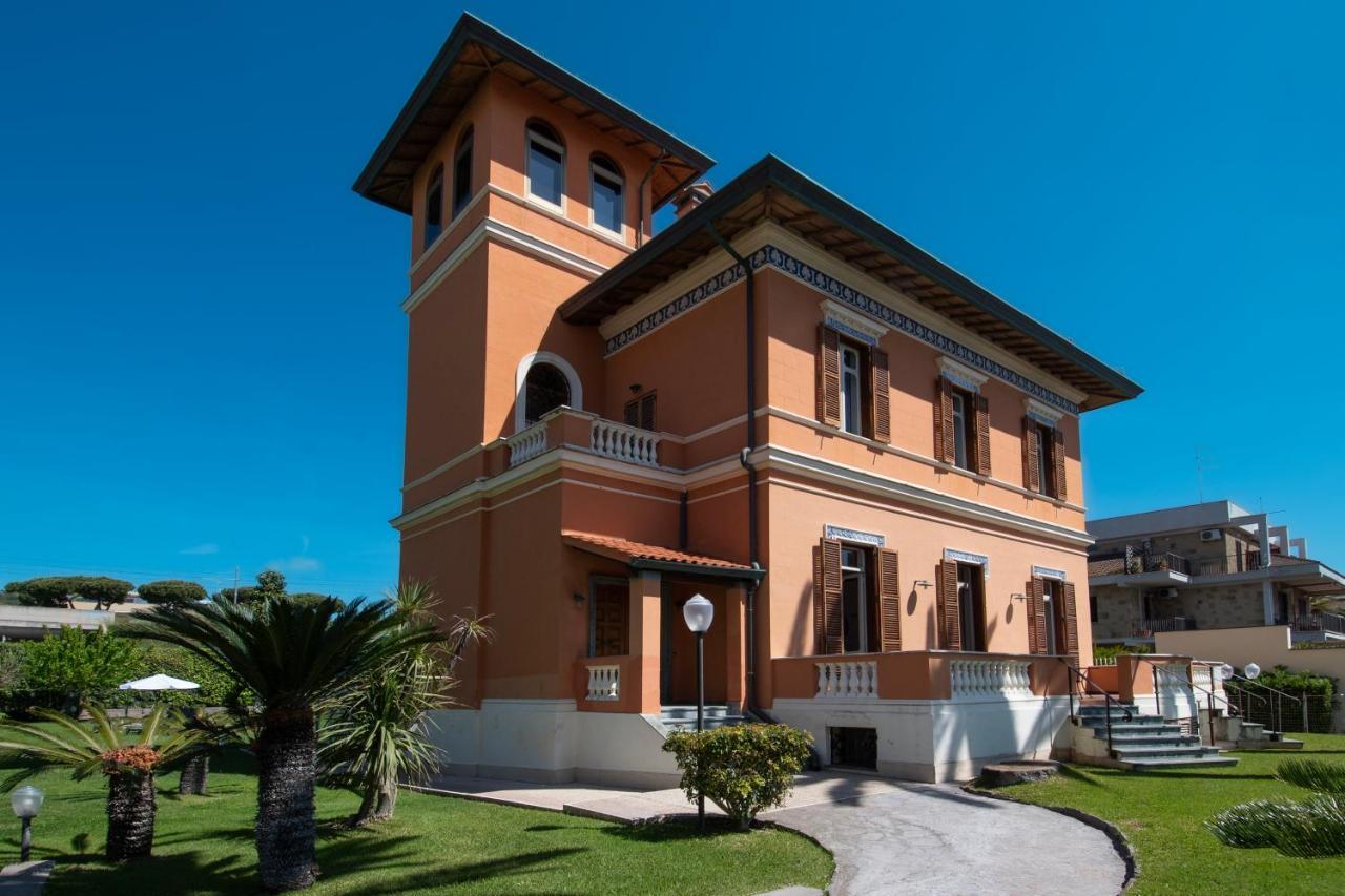 Palazzo Moresco Santa Marinella Dış mekan fotoğraf