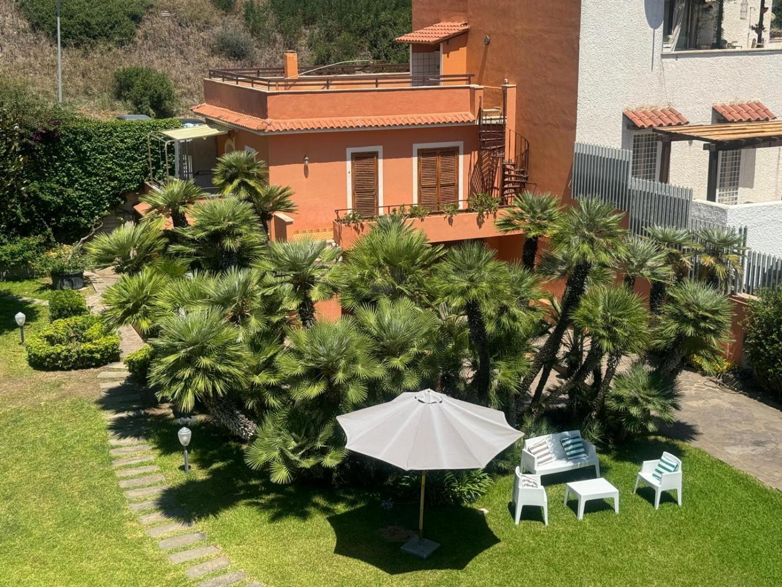 Palazzo Moresco Santa Marinella Dış mekan fotoğraf