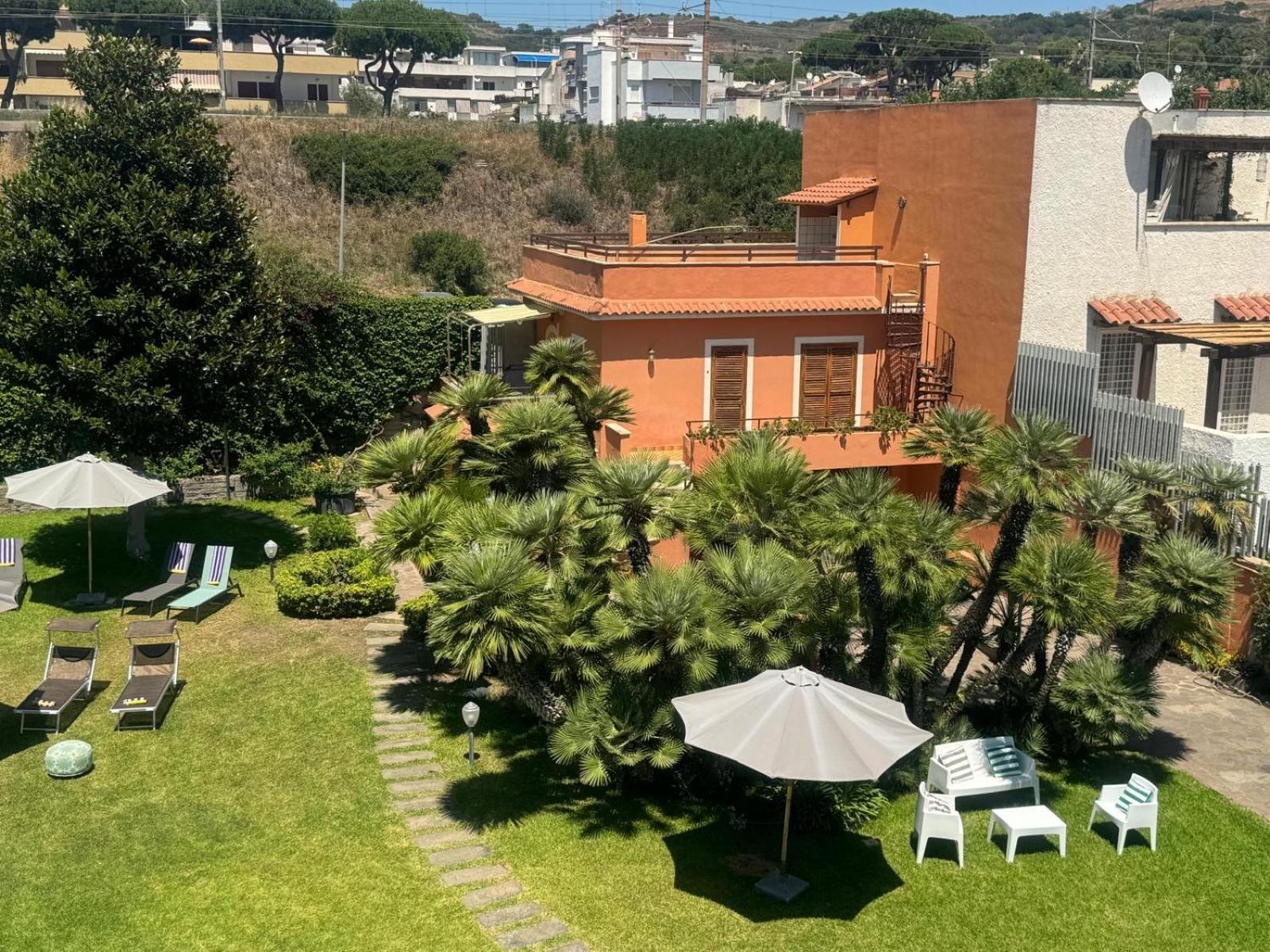 Palazzo Moresco Santa Marinella Dış mekan fotoğraf